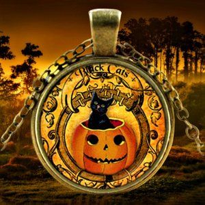 Black Cat / Pumpkin / Fall / Halloween / Pendant Necklace